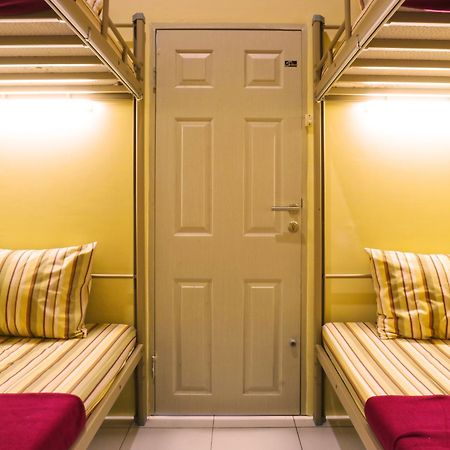 Pondok Backpacker City Square Malang Exterior foto