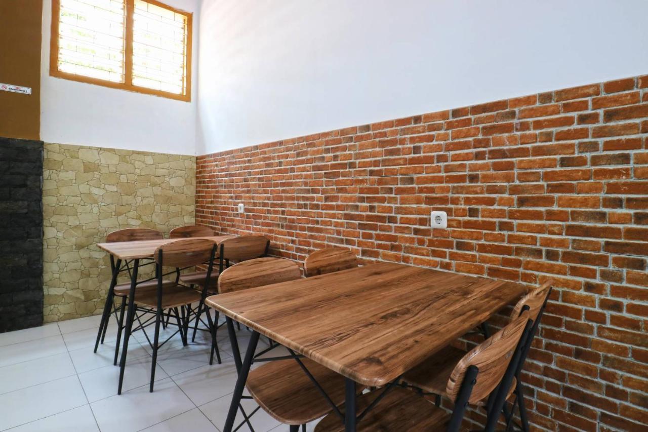 Pondok Backpacker City Square Malang Exterior foto