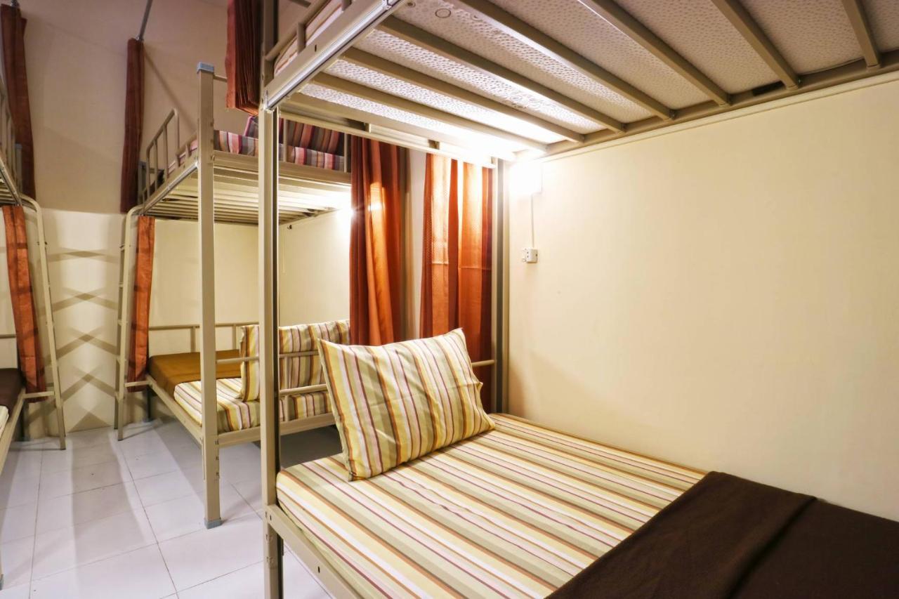 Pondok Backpacker City Square Malang Exterior foto